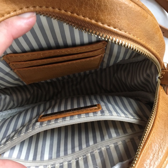 Bali Round Bag Faux Leather Circle Crossbody - Picture 4 of 8